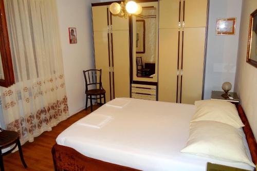 Apartments by the sea Pag - 6290