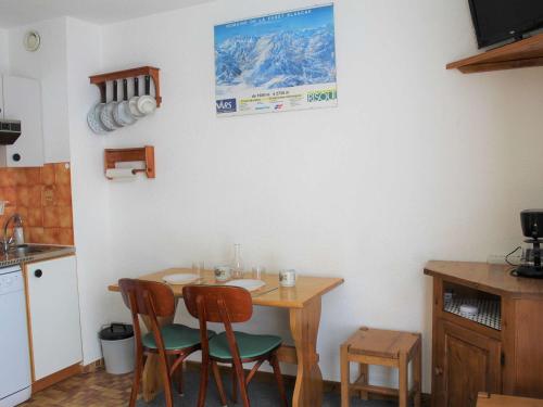 Gallery image of Appartement Vars, 1 pièce, 3 personnes - FR-1-330B-81 in Vars