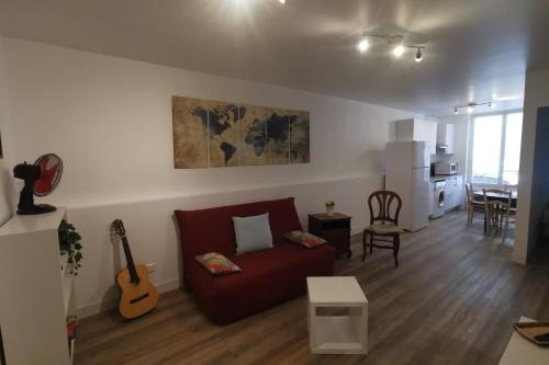 Posezení v ubytování City apartment in Toulon near port first floor