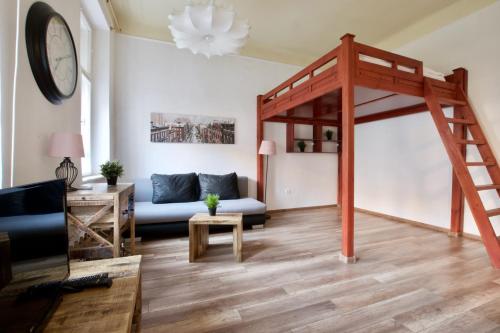 Standard Apartment by Hi5 - Nyugati square 1132 Budapest, 4 Nyugati tér kép - 3