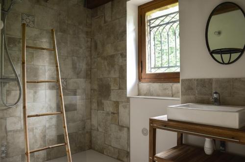 Kúpeľňa v ubytovaní Chambre d'hôte de charme dans maison indépendante