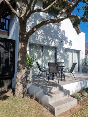 Κήπος έξω από το Tree Aloe Guest house