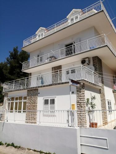 Apartmani Lucija