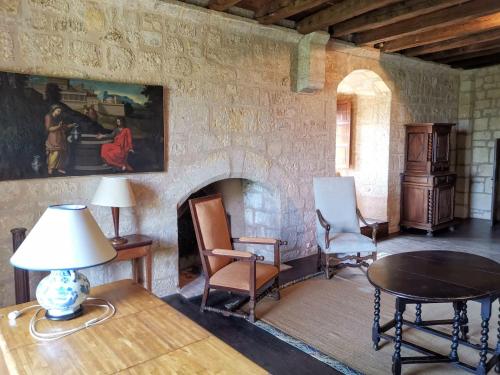 Et sittehjørne på Medieval castle full of charm to rent