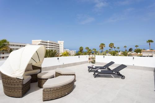 VILLA URBANIA Atico Deluxe By Sunkeyrents