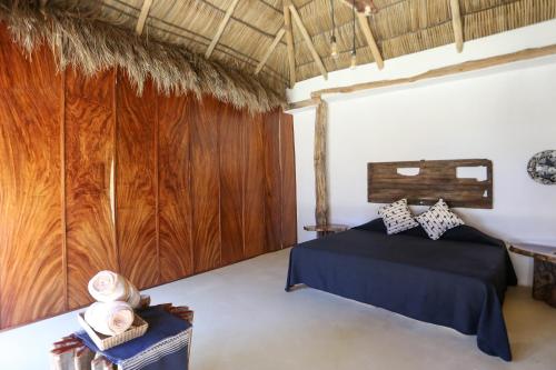 Postel nebo postele na pokoji v ubytování Amaca Beach Retreat - Puerto Vallarta South Shore