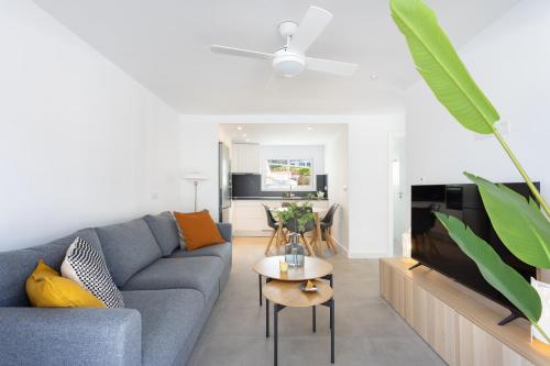 VILLA URBANIA Atico Deluxe By Sunkeyrents