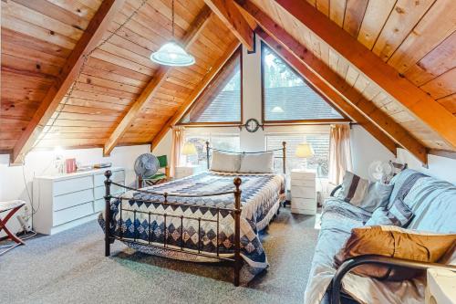 Χώρος καθιστικού στο Redwood Lodge