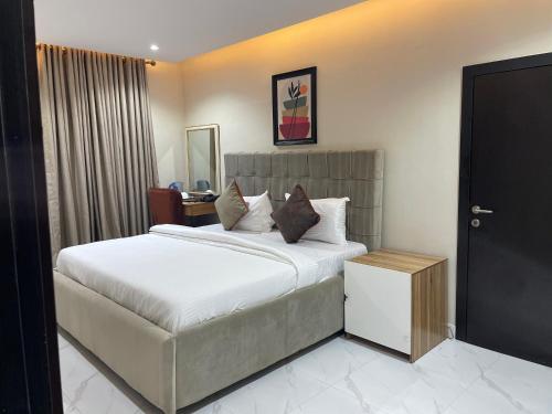 Choice Suites Signature – Photos 4