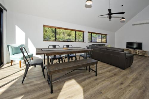 Istumisnurk majutusasutuses Margaret River Bungalow-2-middle - pet friendly