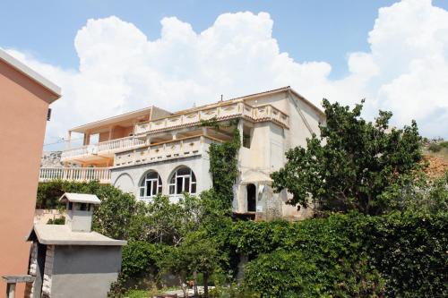 Apartment Metajna 6351a – Photos 2