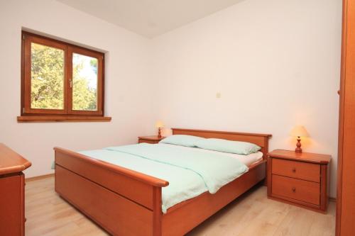 Apartments with parking space Porec - 7042