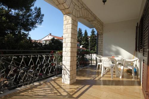 Apartments with parking space Porec - 7042