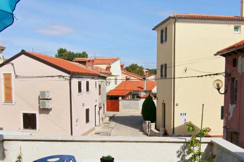 Apartments with a parking space Pomer, Medulin - 7035