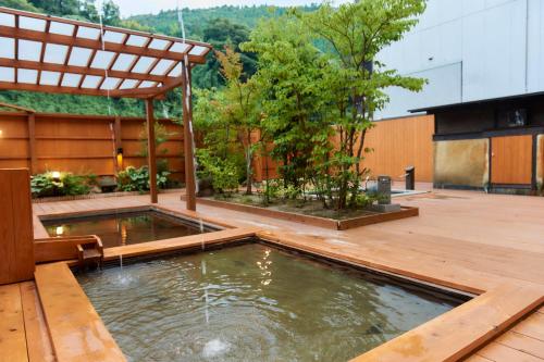 Piscine de l'établissement Seitenkaku ou située à proximité