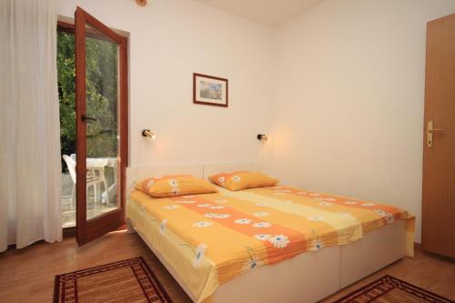 Apartments with parking space Porec - 7023