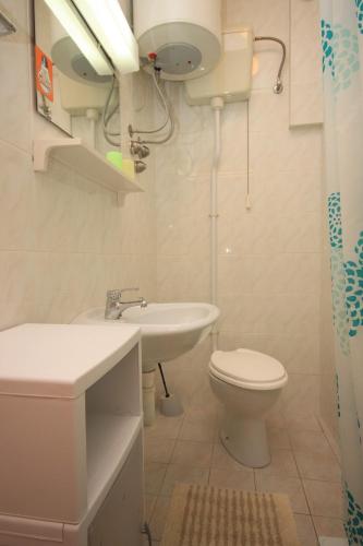 Apartments with parking space Porec - 7023
