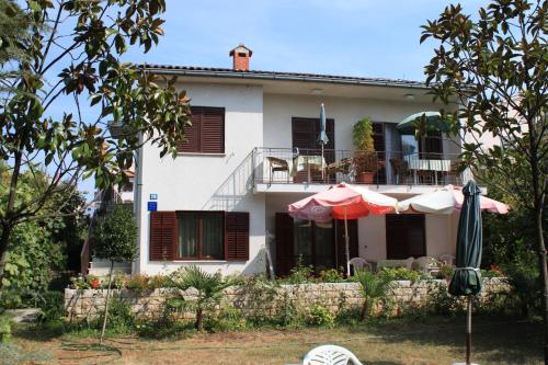 Apartments with parking space Porec - 7024