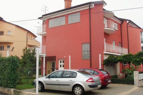 Apartments with a parking space Umag - 7058