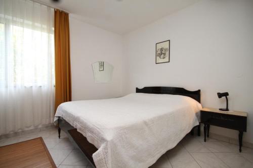 Apartments with a parking space Umag - 7043