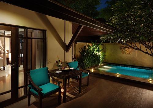 Bazén v ubytování Bo Phut Resort and Spa - SHA Plus nebo v jeho okolí