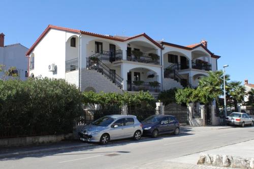 Apartments with a parking space Rovinj - 7195