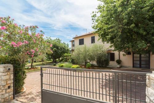 Κήπος έξω από το Apartments with parking space Kukci, Porec - 7166