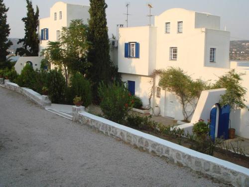 Το κτήριο όπου στεγάζεται  η βίλα