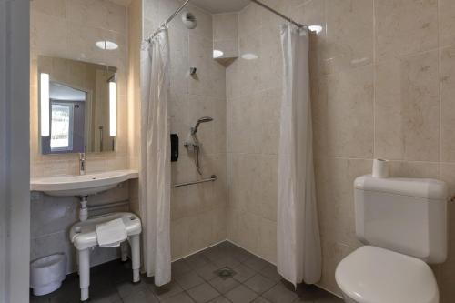 Koupelna v ubytování B&B HOTEL Brive-la-Gaillarde