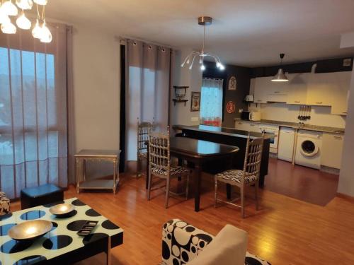Kép Acogedor apartamento en Noreña szállásáról Noreñában a galériában