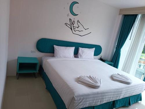 Hotel exterior and surroundings at Moon Budget Hotel, Moon Budget Hotel