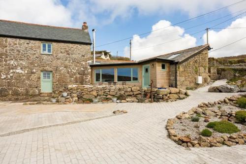 The Olde Piggery, on the coast, Zennor, St Ives