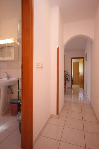 Apartments with parking space Valbandon, Fazana - 7227