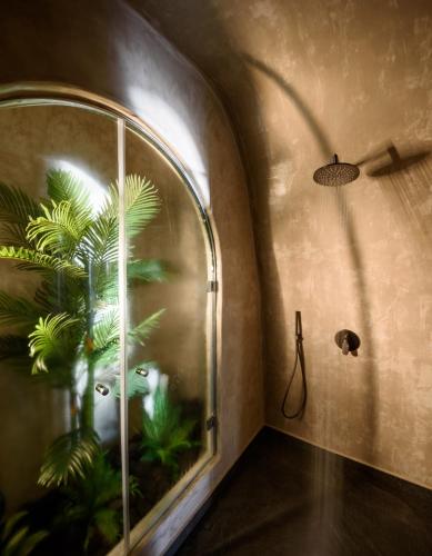 Lotus Cave Villa photo 3