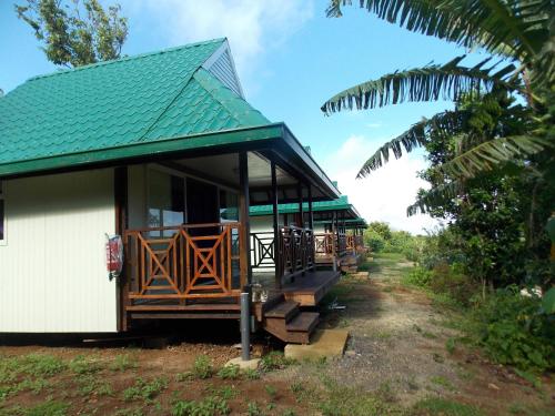 Jardín al aire libre en Pension Vaimano-Raivavae