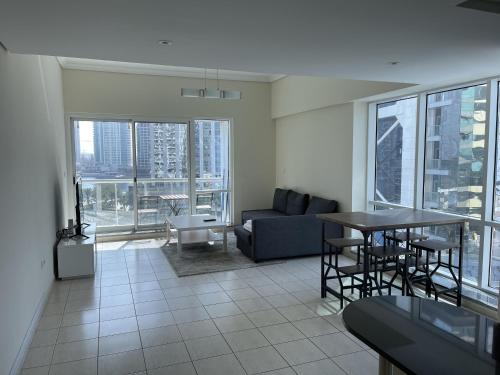Spacious 1 Bedroom Apartment in JLT