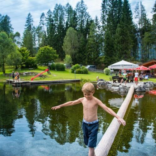 Landskap semula jadi dekat dengan rumah percutian