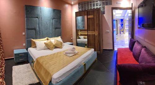 high standing apartment with balcony, in the corniche