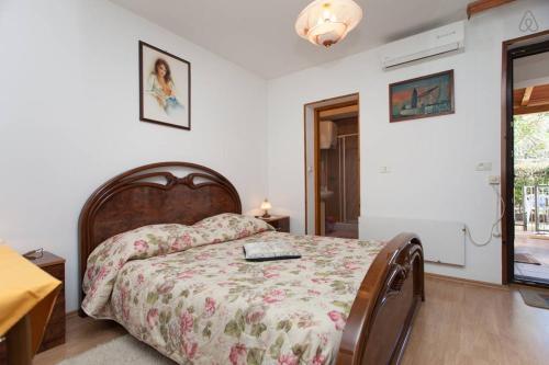 Apartments with a parking space Rovinj - 7322