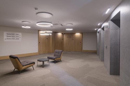 Ruang duduk di Ensana Aquahouse