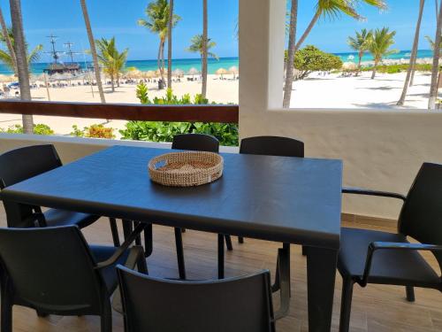 Stanza Mare B-201, Beach Front Bavaro , Best View, Fully Equipped