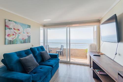 TV a/nebo společenská místnost v ubytování Neptuno Apartment 2BR W/Sea View & Parking