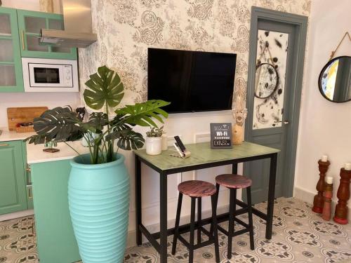 TV a/nebo společenská místnost v ubytování Apartamento Jema El Bajondillo