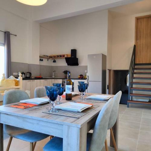 Η κουζίνα ή μικρή κουζίνα στο THROUBI VILLA