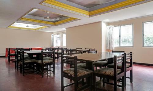 Itsy Hotels Ranjeetにあるレストランまたは飲食店