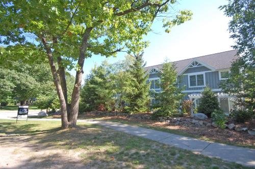 Lake Street Retreat – Photos 2