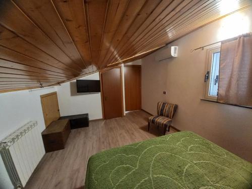 TV a/nebo společenská místnost v ubytování BB Cesarò Mariolo house