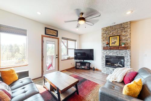 Riversong Townhome – Photos 2