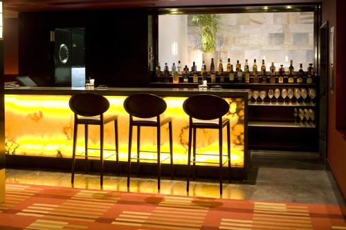 Lounge alebo bar v ubytovaní Hotel Boutique Gareus
