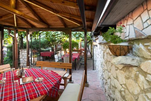 Family Hotel Bunaraにあるバルコニーまたはテラス